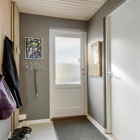 Nyaraló 3 Bedroom Beautiful In