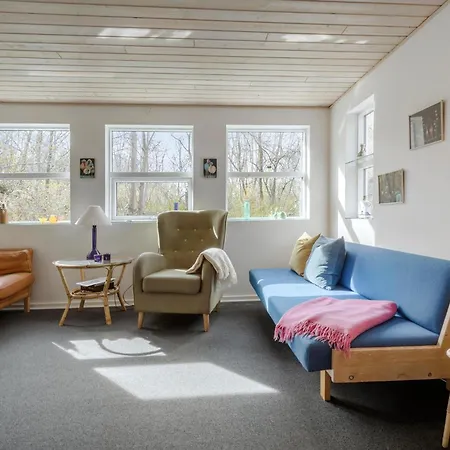 3 Bedroom Beautiful In Prázdninový dům *