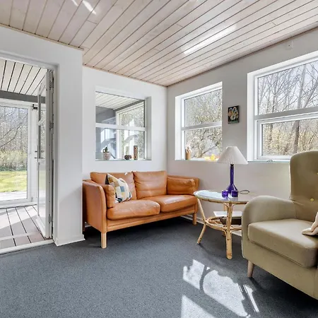 3 Bedroom Beautiful In Allingåbro