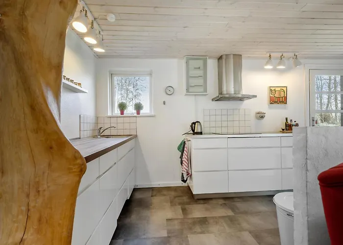 Nyaraló 3 Bedroom Beautiful In Allingåbro