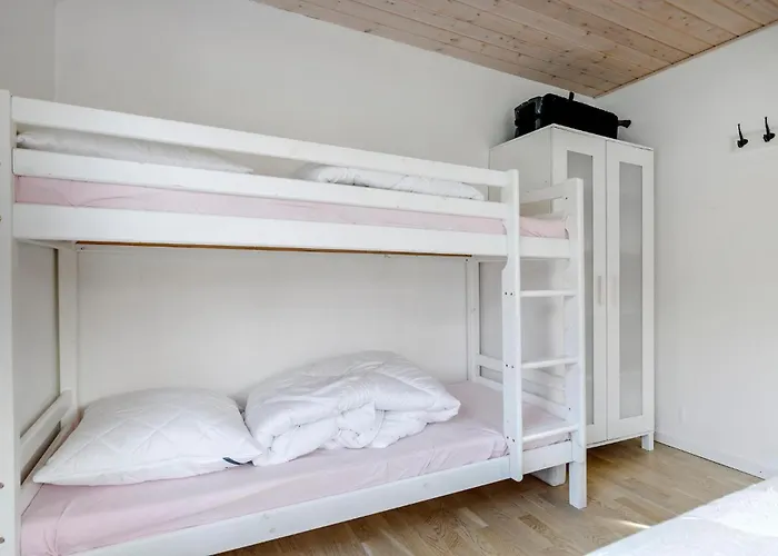 Nyaraló 3 Bedroom Beautiful In Allingåbro