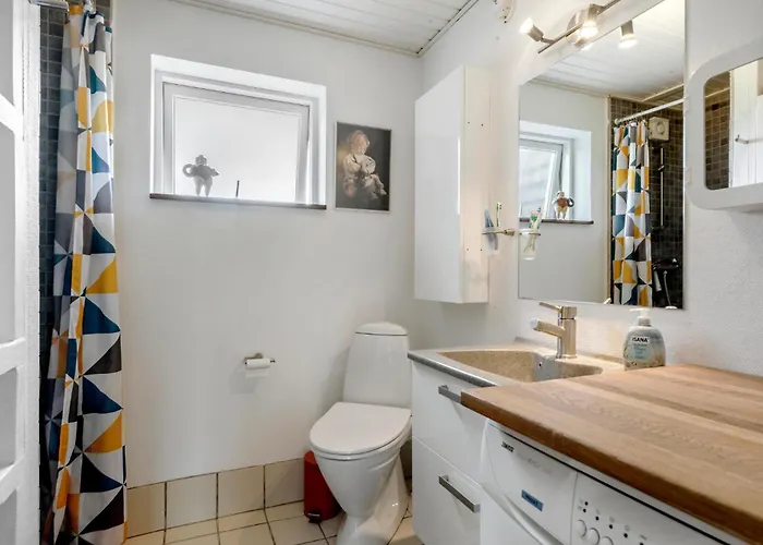 3 Bedroom Beautiful In Allingåbro