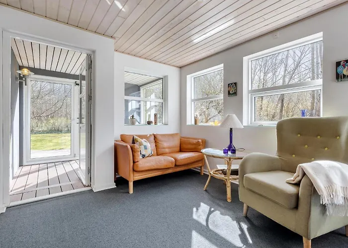 3 Bedroom Beautiful In Allingåbro