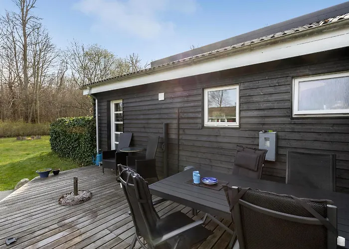 3 Bedroom Beautiful In * Allingåbro